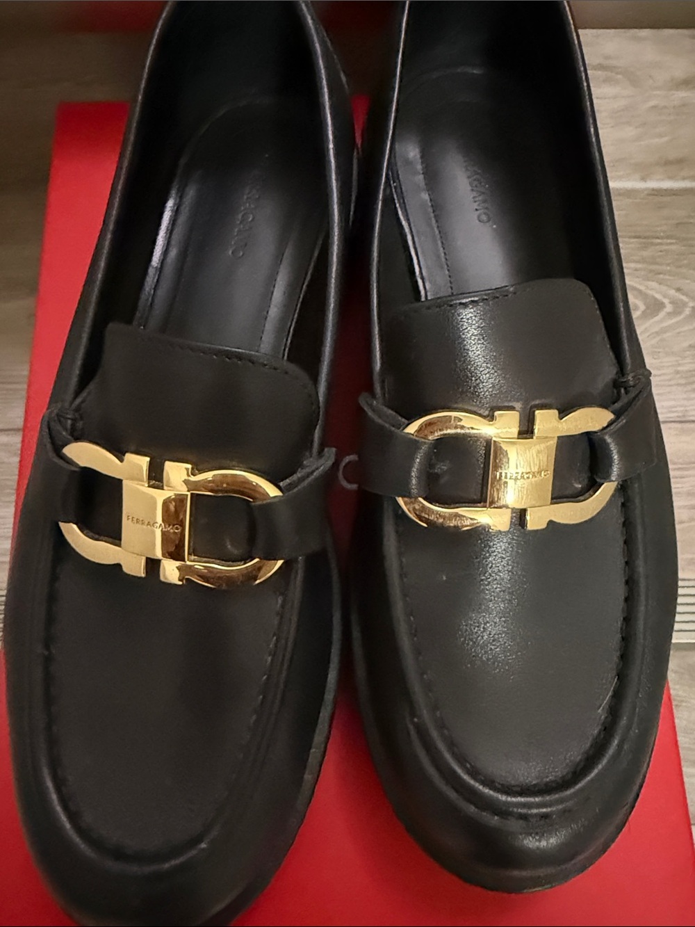Salvatore Ferragamo Maryan Leather Loafers Black US 7.5 C